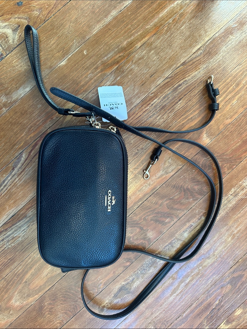 NWT Coach Black Pebbled Leather Crossbody clutch bag